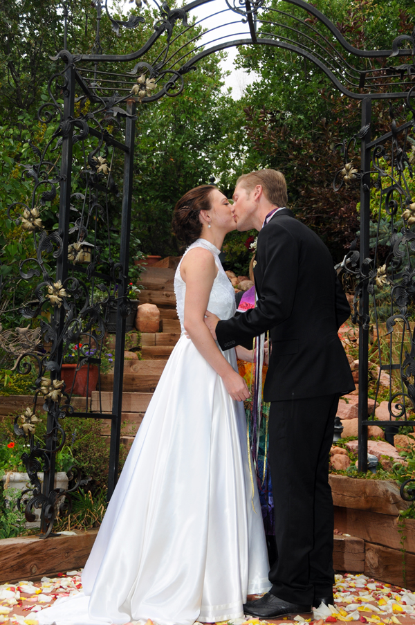 A Pikes Peak Wedding at Blue Skies Inn, Manitou Springs, Colorado