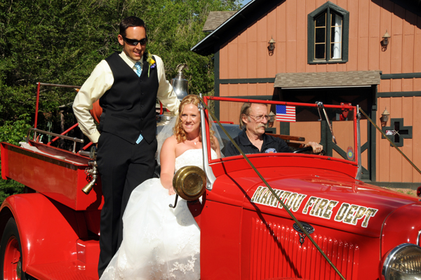 A Pikes Peak Wedding at Blue Skies Inn, Manitou Springs, Colorado