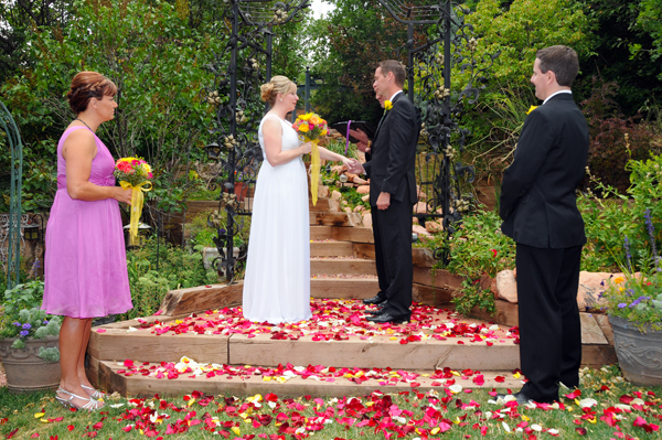 A Pikes Peak Wedding at Blue Skies Inn, Manitou Springs, Colorado