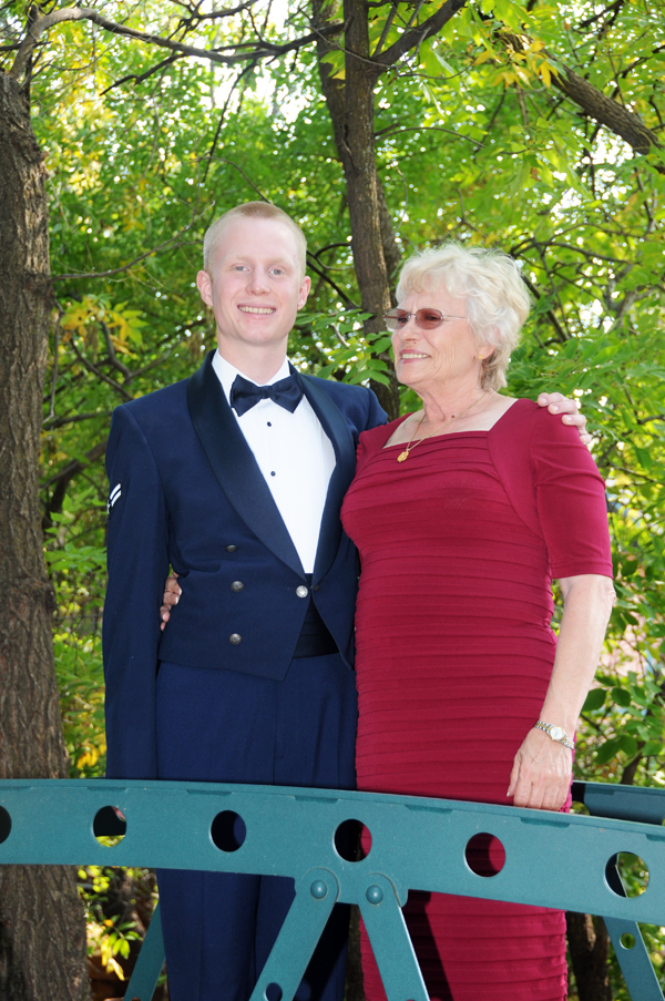 A Pikes Peak Wedding at Blue Skies Inn, Manitou Springs, Colorado