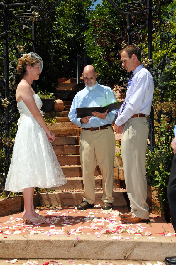 A Pikes Peak Wedding at Blue Skies Inn, Manitou Springs, Colorado