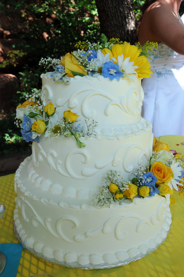 A Pikes Peak Wedding at Blue Skies Inn, Manitou Springs, Colorado