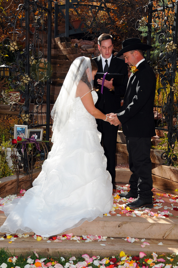 A Pikes Peak Wedding at Blue Skies Inn, Manitou Springs, Colorado