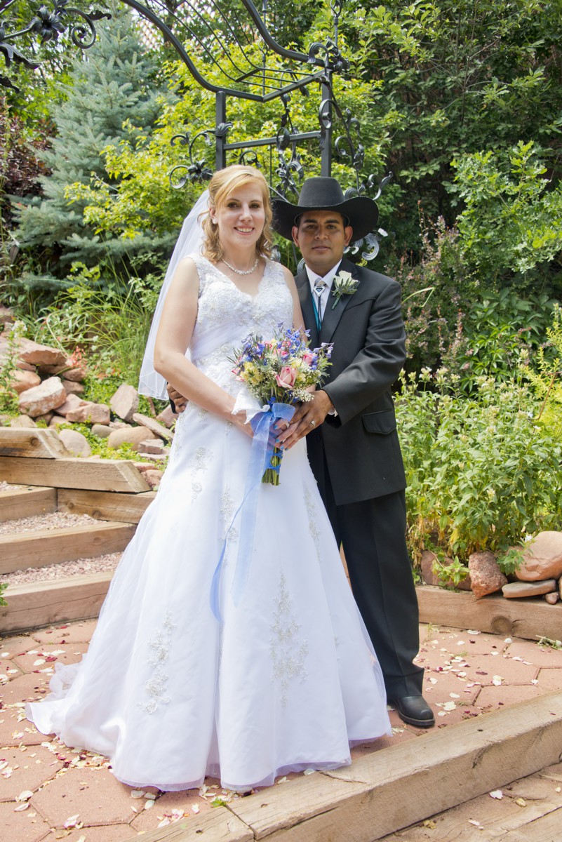 Spring Wedding an Outdoor Pikes Peak Wedding, Manitou Springs, Colorado