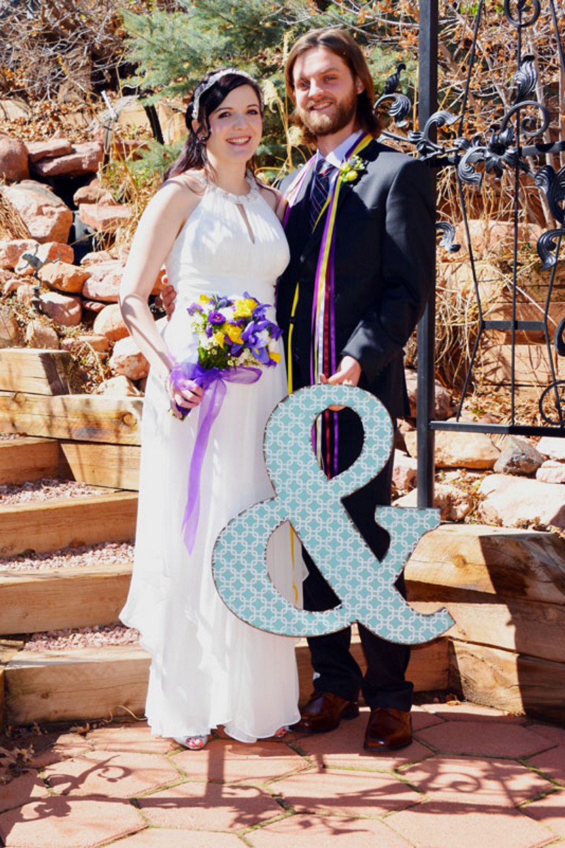 Winter Wedding an Outdoor Pikes Peak Wedding, Manitou Springs, Colorado