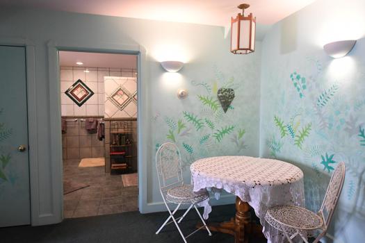 Blue Skies Inn - Hotel in Manitou Springs, Colorado